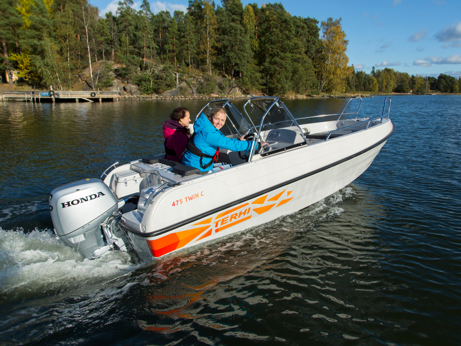 Финская моторная лодка Terhi 475 Twin C