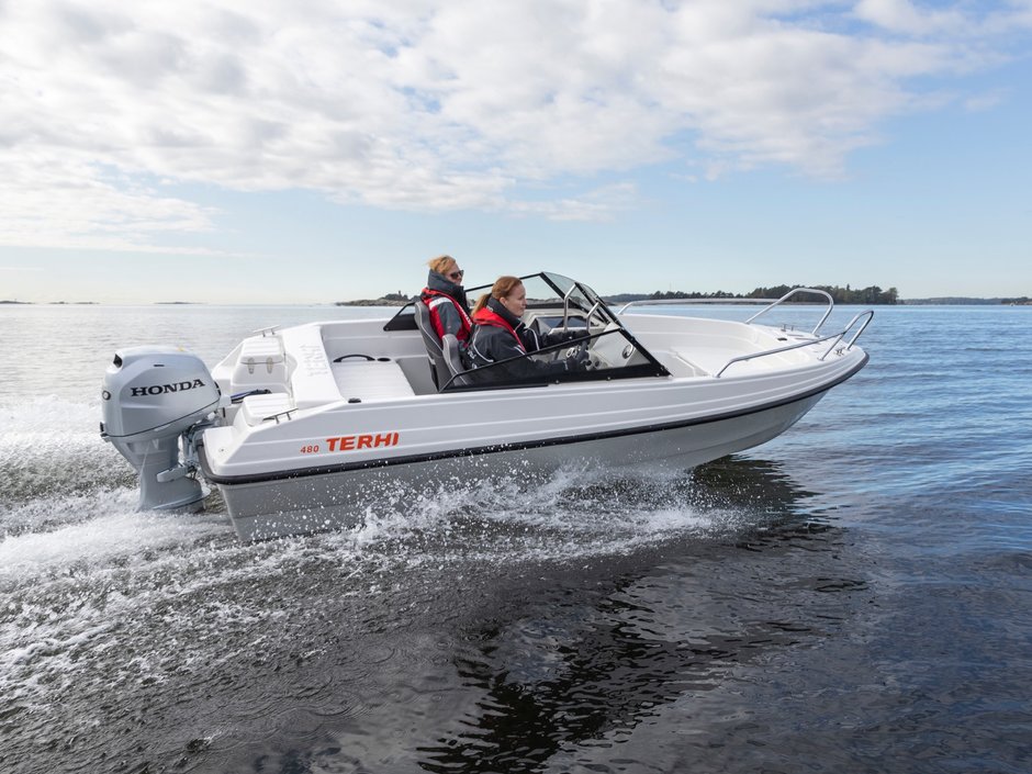 Финская моторная лодка Terhi 480 Sport